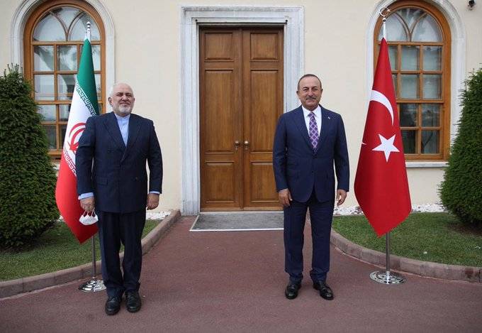 伊朗和土耳其在里海地区
