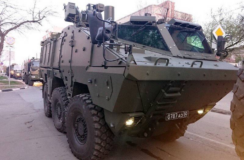 El jefe de las tropas del RKhBZ anunció la llegada del vehículo de reconocimiento más nuevo RHM-9 a las tropas.