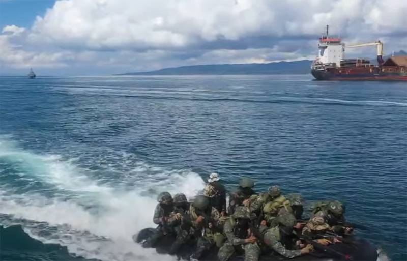 Un barco de la Segunda Guerra Mundial encallado se convierte en un puesto de avanzada para el ejército filipino en aguas disputadas con China