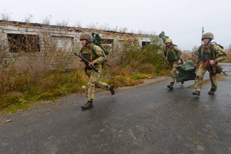 Украинские военные обвинили НМ ЛДНР в применении беспилотников, сбросивших ВОГ-17