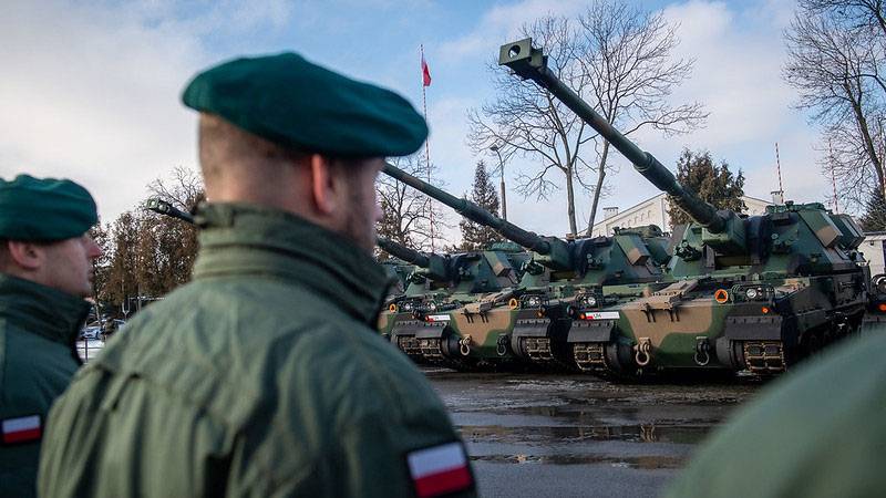 Ufficiale polacco: l'esercito russo può teoricamente essere sconfitto solo dagli Stati Uniti e dalla Cina, ma sicuramente non dall'esercito polacco