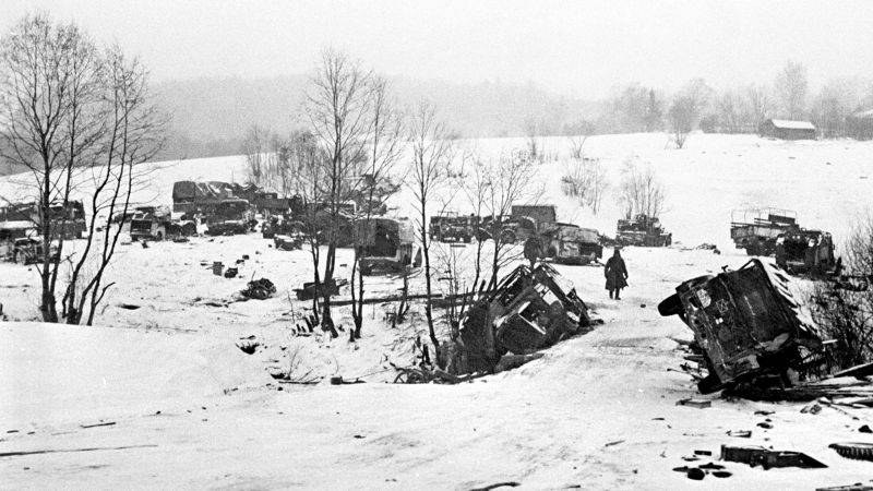Контрнаступление советских войск против немецко фашистских войск в битве под москвой сочинение