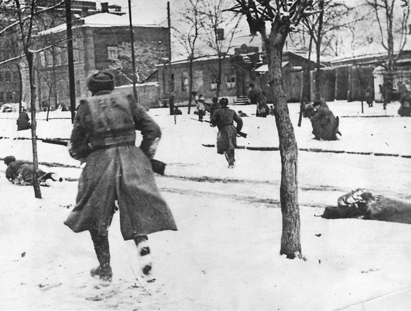 "Lute até o último lutador." A derrota do primeiro exército de tanques alemão perto de Rostov