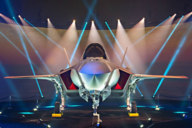 Sulla stampa statunitense: il caccia F-35 domina l'aviazione mondiale