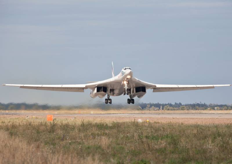 测试前夕：新建筑的Tu-160M