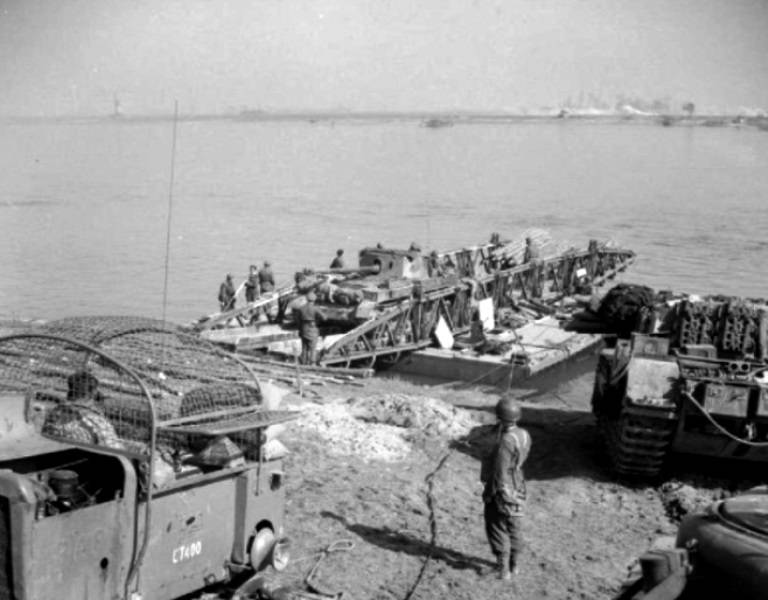 Puentes de pontones y balsas del ejército británico de 1920 a 1945