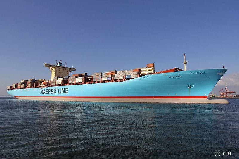 Fighting sea giants. Container carriers - first in their class