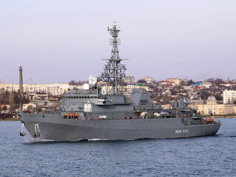 La Guardia Marítima de Ucrania descubrió el buque de reconocimiento ruso "Ivan Khurs" cerca de Odessa