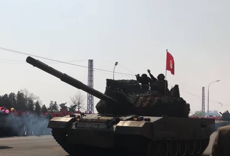 韩国媒体：朝鲜精锐师坦克在演习中翻车
