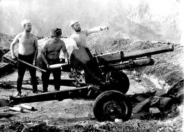 Armi dei dushman afgani. Cannoni e mortai di artiglieria