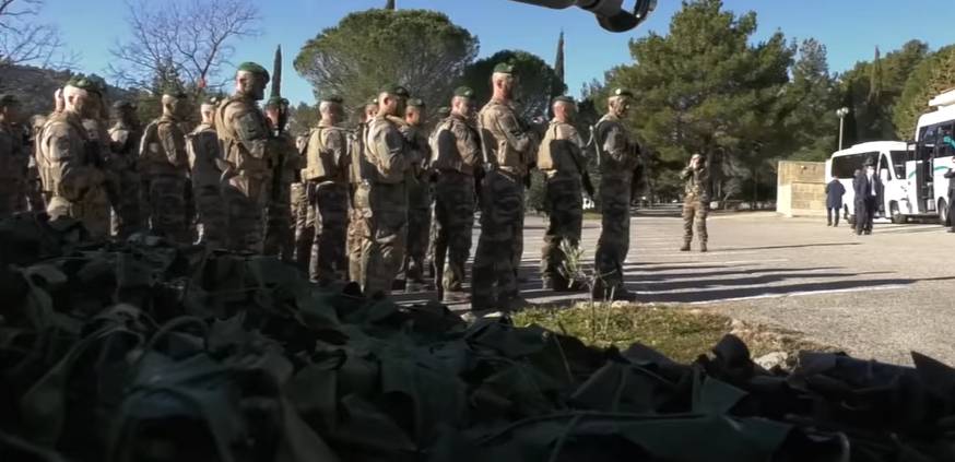 Пятеро из 14 задержанных украинцев из французского Иностранного легиона дезертировали с целью воевать на территории Украины