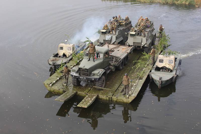 Ryabkov: les convois étrangers avec des armes pour l'Ukraine peuvent devenir des cibles légitimes pour les forces armées russes