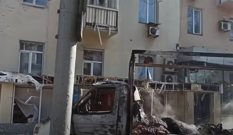 Die Rakete „Tochka U“ wurde von ukrainischen Sicherheitskräften getroffen, nachdem die Einwohner von Donezk aufgefordert wurden, sich im Stadtzentrum zu versammeln