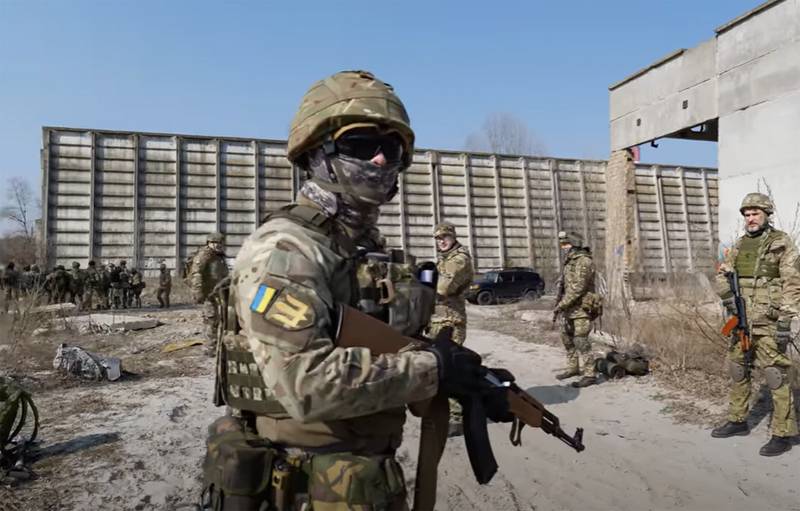 Relato de um morador de Kiev: “teroborona” coloca minas antipessoal na capital