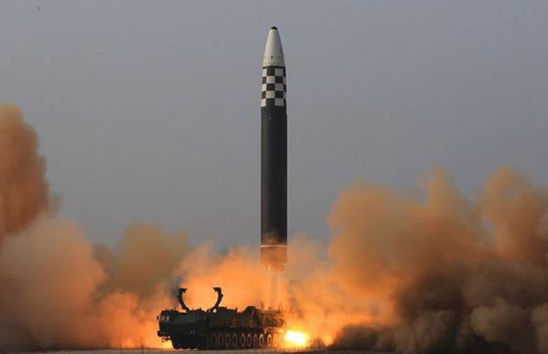 Na RPDC mostrou imagens dos testes do mais recente ICBM Hwasong-17