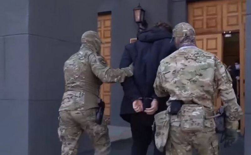 Oficiais do FSB detiveram um residente de Khabarovsk que tentou vender informações classificadas para serviços especiais ucranianos