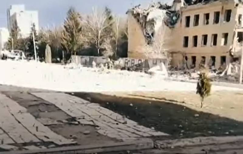Zhytomyr'deki Ukrayna Silahlı Kuvvetlerinin çıkarma birliklerinin muharebe eğitiminin merkezine füze saldırısı