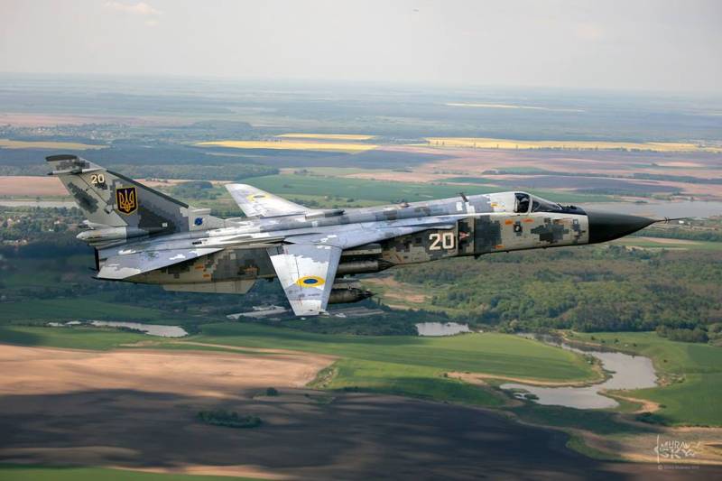 В ходе воздушного боя российский военный самолет сбил Су-24 ВСУ