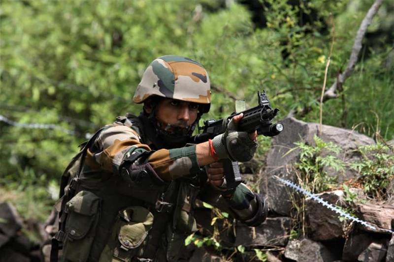 Пакистан привёл армию в состояние повышенной боевой готовности на фоне военной операции Индии в Кашмире