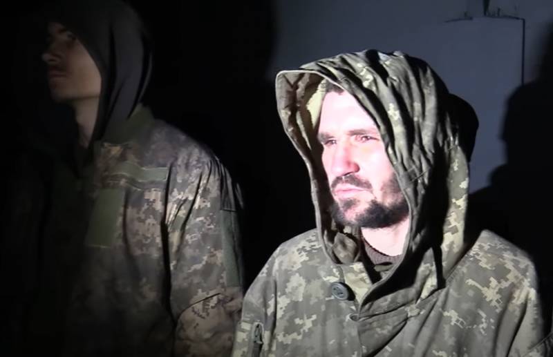 "전방 분리는 나머지 길을 열어야했습니다": DPR 내무부는 Mariupol을 떠날 때 우크라이나 해병대의 패배에 대해 말했습니다.