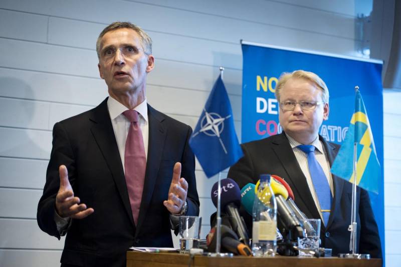 Новые законные цели: НАТО готовится примерить Финляндию и Швецию