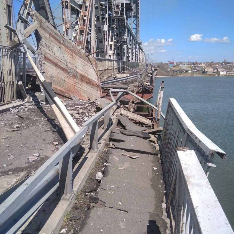 Se informa sobre otro ataque con misiles guiados de precisión en el puente ferroviario cerca de Odessa.