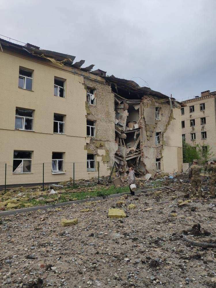 Продвижение к Бахмуту: нанесён удар по расположению украинских боевиков в трёхэтажном здании