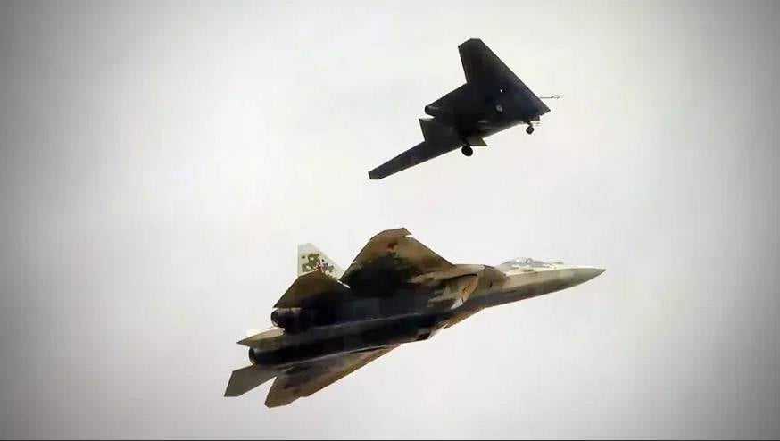 Su-57 et S-70 : paire de combat ou mythe du combat ?