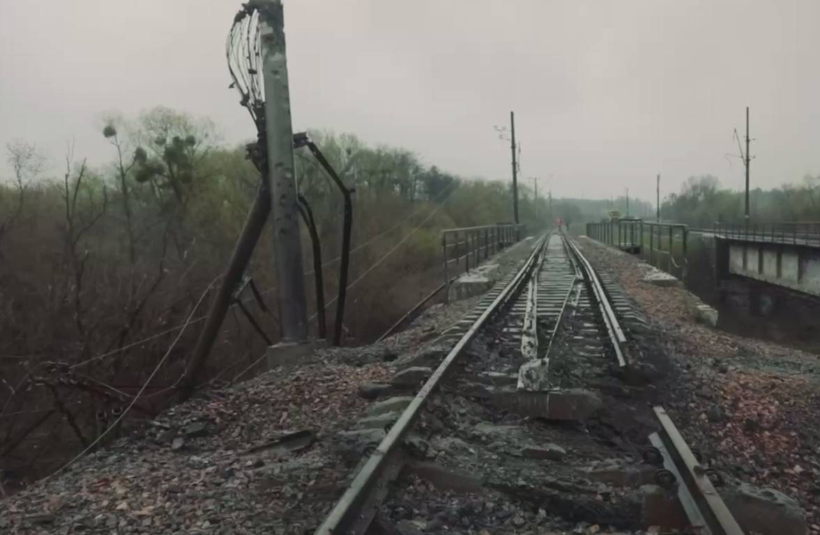 Удары железная дорога Украина. Удар по железной дороге в Украине. Разрушенные железные дороги Украины. Железные дороги киева