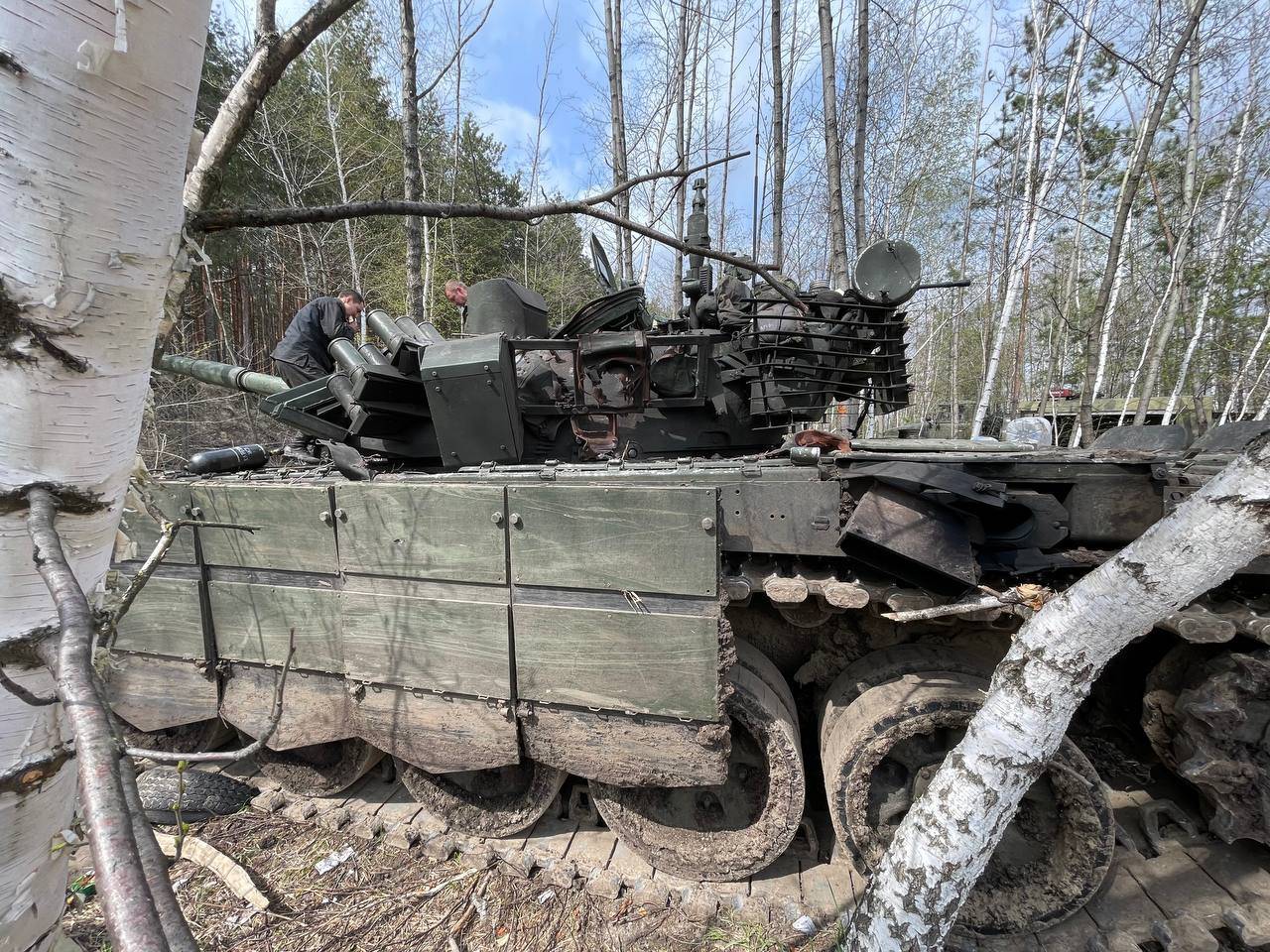 Танк алеша без купюр. Т-72б3м на Украине. Т-72б3 ВСУ. Танк т72б3. Танк т-72 на Донбассе.