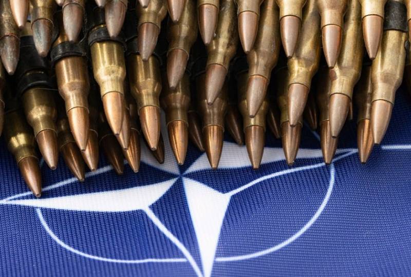 Российский сенатор призвал признать НАТО преступной организацией