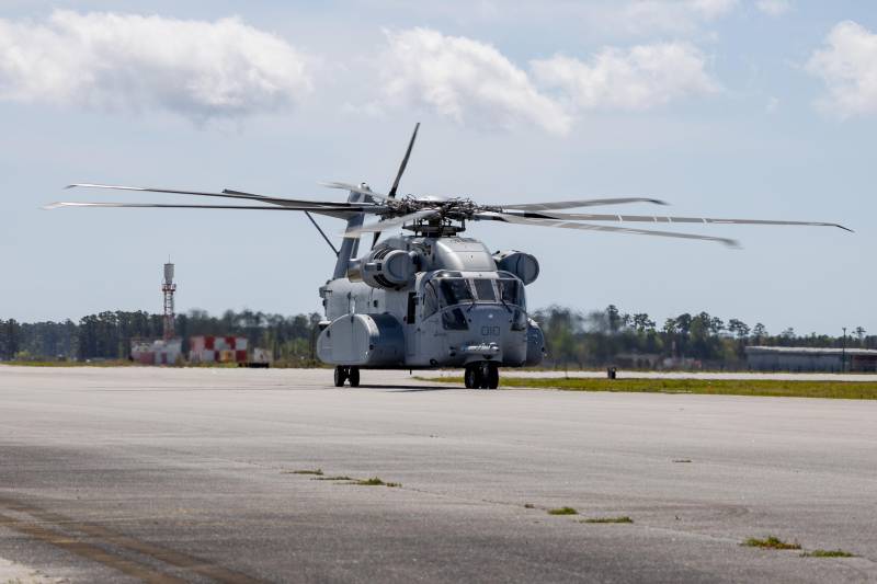美国海军陆战队的新功能。 CH-53K King Stallion 直升机达到初始作战准备状态