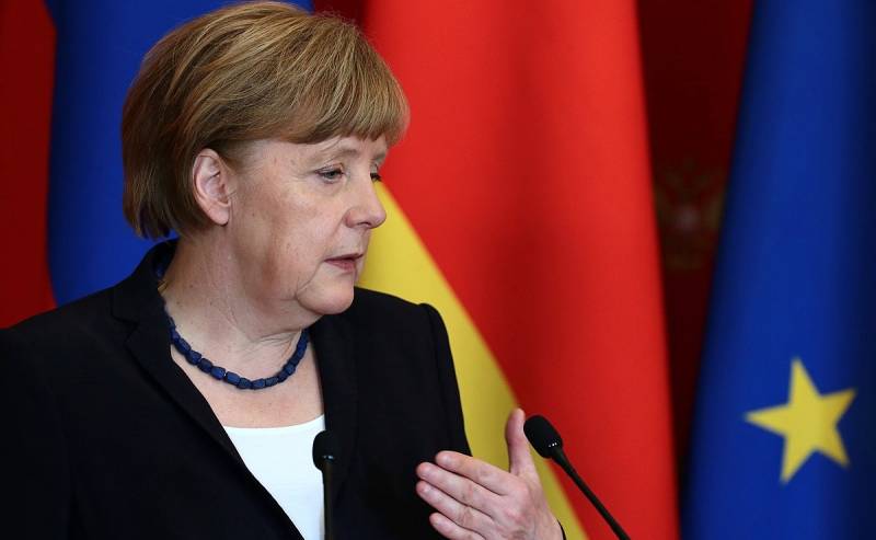 Посол Украины в ФРГ Мельник заявил, что бывший канцлер Германии Меркель может помочь в переговорах Москвы и Киева