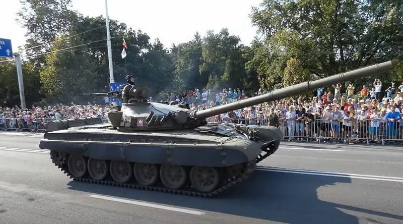 Словакия отложила передачу Украине обещанных танков Т-72 из арсенала армии страны