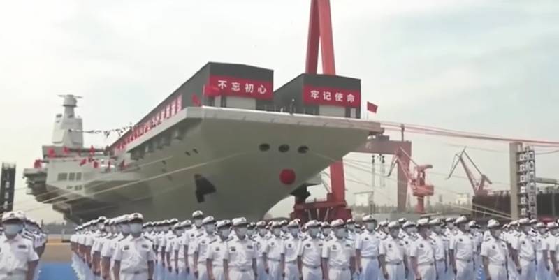 Китай спустил на воду третий авианосец страны - «Фуцзянь»