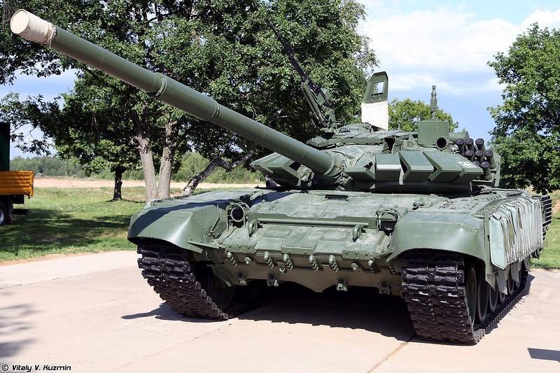 הטנק T-72B3 מדגם 2016 הוא נציג של גלקסיה של טנקים רוסיים המצוידים במכונת מעקב אחר מטרות. מקור: https://www.arms-expo.ru/photo/fotoreportazh/tank-t-72b3-obraztsa-2016-goda/