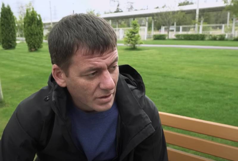 रूसी सार्जेंट ने "वायसोटी 102" के रिपोर्टर को यूक्रेनी कैद में होने के बारे में बताया