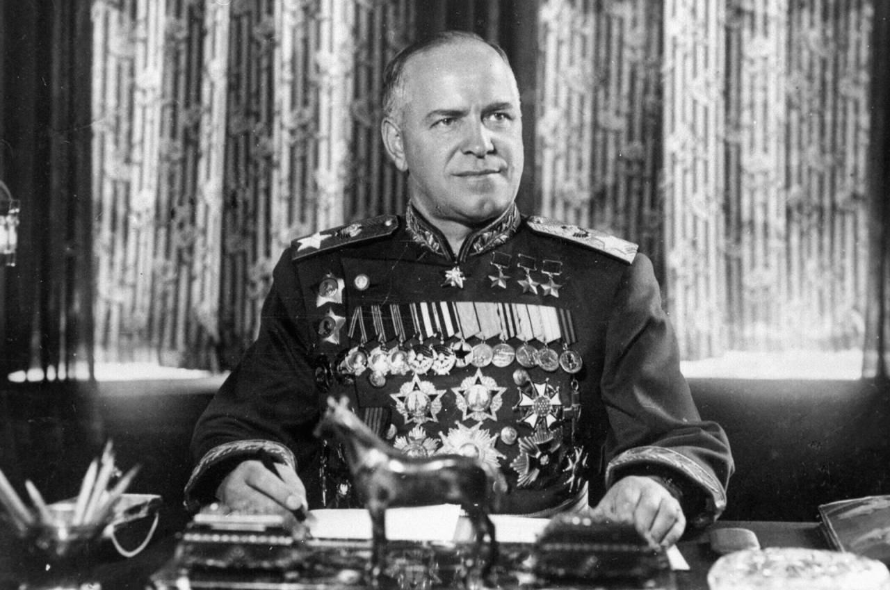 Жуков Гиоргей канстантин. 1941 был назначен главнокомандующим