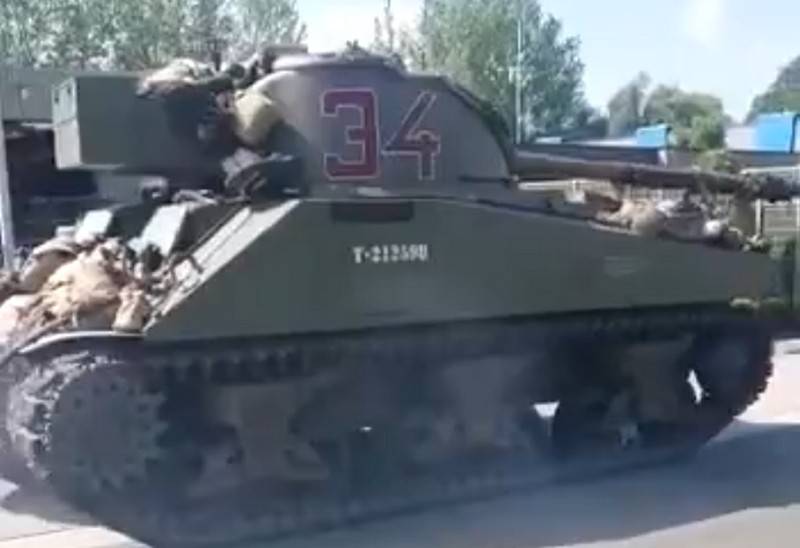Fermierii care protestează în Țările de Jos au lansat un tanc Sherman