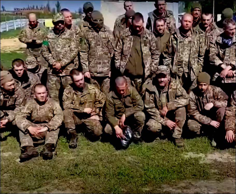 3 бригада украины. Британские военные на Украине. Украинские войска. Мужчина военный. Российские вооруженные силы на Украине.