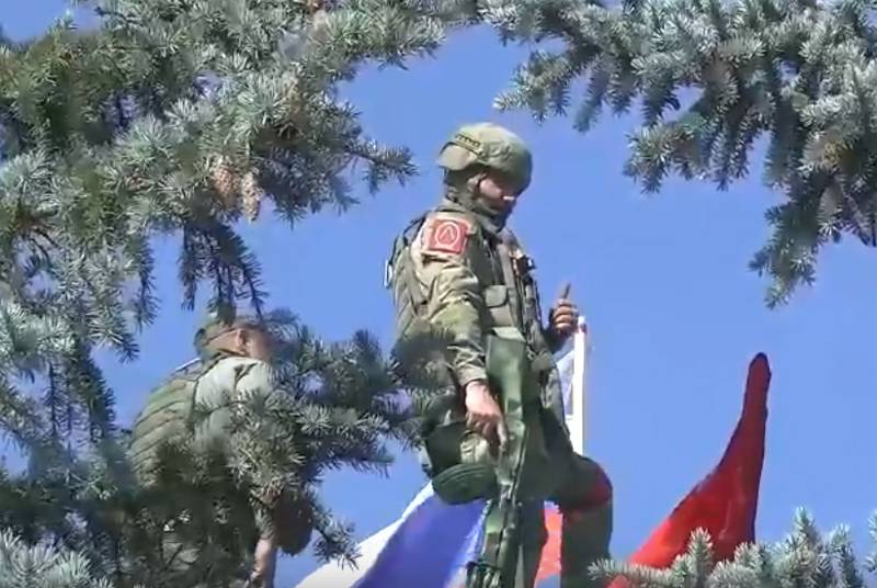 Наши войска водрузили флаг России и знамя Победы над Белогоровкой и начали наступление на Северск