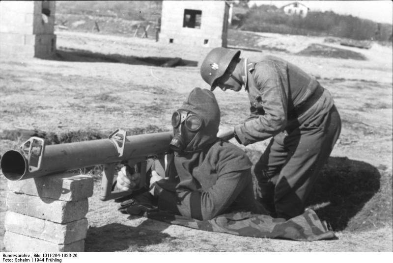 „Offenror” și „Panzerfaust” împotriva armurii de zăbrele sovietice