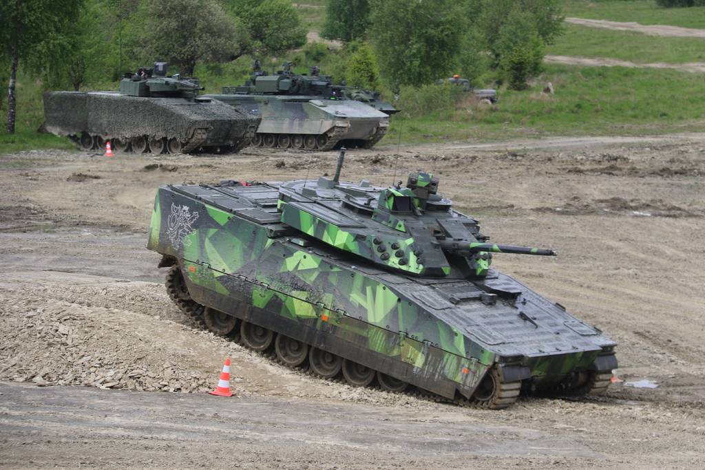 La République Tchèque Remplacera Les Bmp 1 Et Bmp 2 Soviétiques Par Les Cv90 Mkiv Suédois