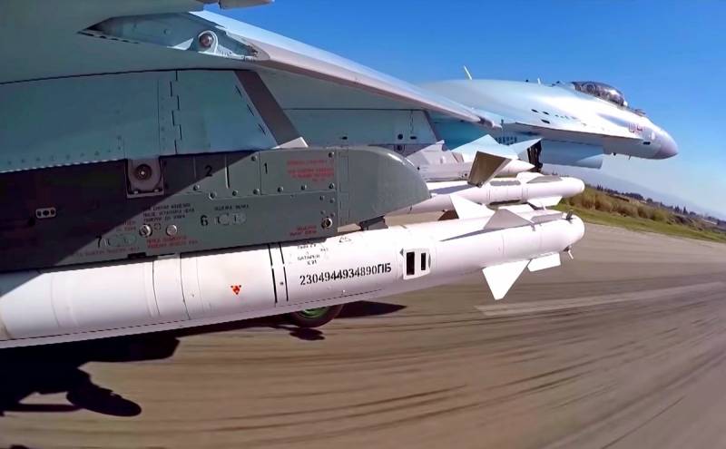 Российские истребители Су-35С сбили украинский МиГ-29 и Су-25