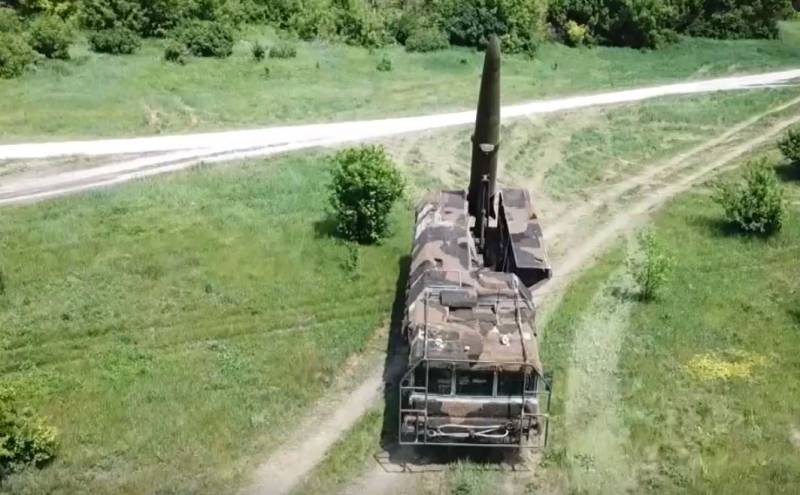 Ударом ракет ОТРК Искандер уничтожен пункт временной дислокации артиллеристов ВСУ в Славянске