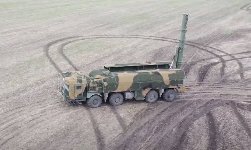 Ударом высокоточной ракеты ОТРК Искандер уничтожена наземная пусковая установка ПКР Harpoon