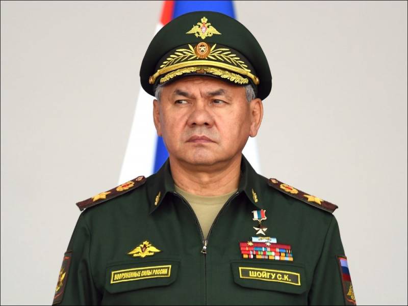 Министр обороны проинспектировал российские войска и поручил нарастить активность на Украине