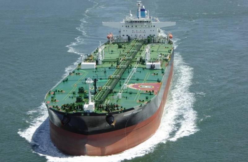 Более десятка танкеров, ранее перевозивших иранскую нефть, переориентировались на российское сырье