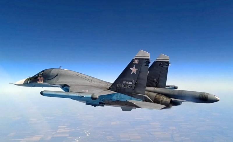 Источник сообщил о применении в рамках СВО на Украине нового разведывательного комплекса на базе бомбардировщика Су-34