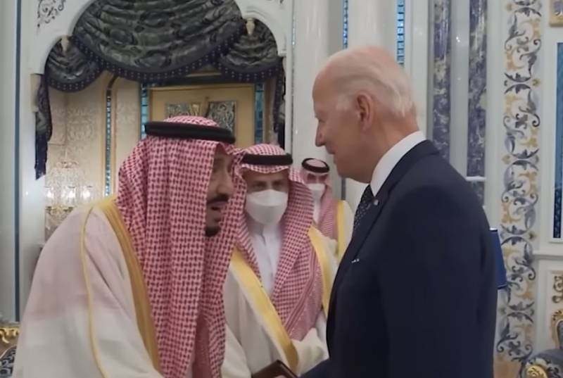 В совместном заявлении по итогам встречи Байдена и короля Саудовской Аравии нет критики в адрес России за события на Украине